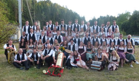 Alfelder Kirwamoidla und - Boum